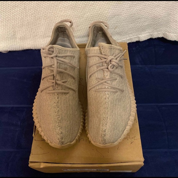 Adidas Yeezy Boost 350 - Picture 6 of 8